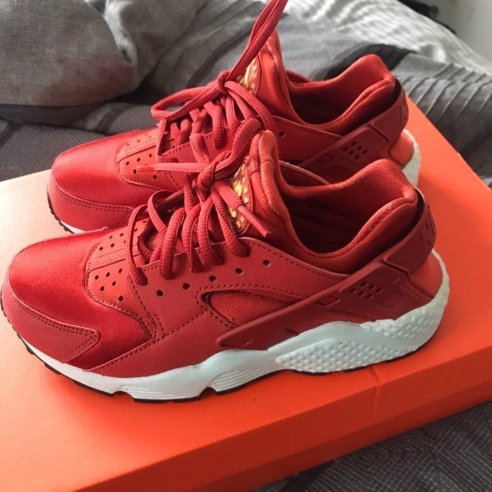 Nike Huarache Cinnabar Red 6.5